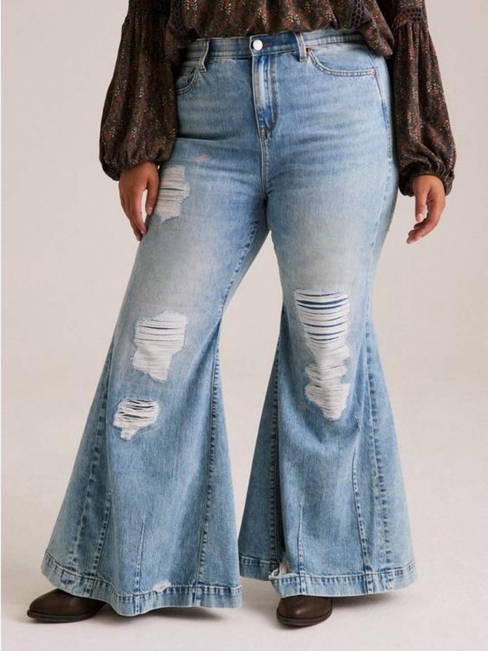 NWT PLUS Torrid Festi High Rise Super Flare Stretch Jeans boho western